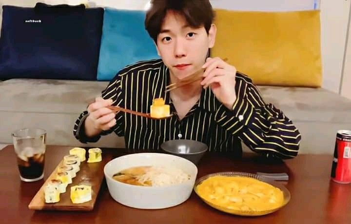 Baekhyun EXOs Diet Tips for Always Appearing Energetic on the Stage