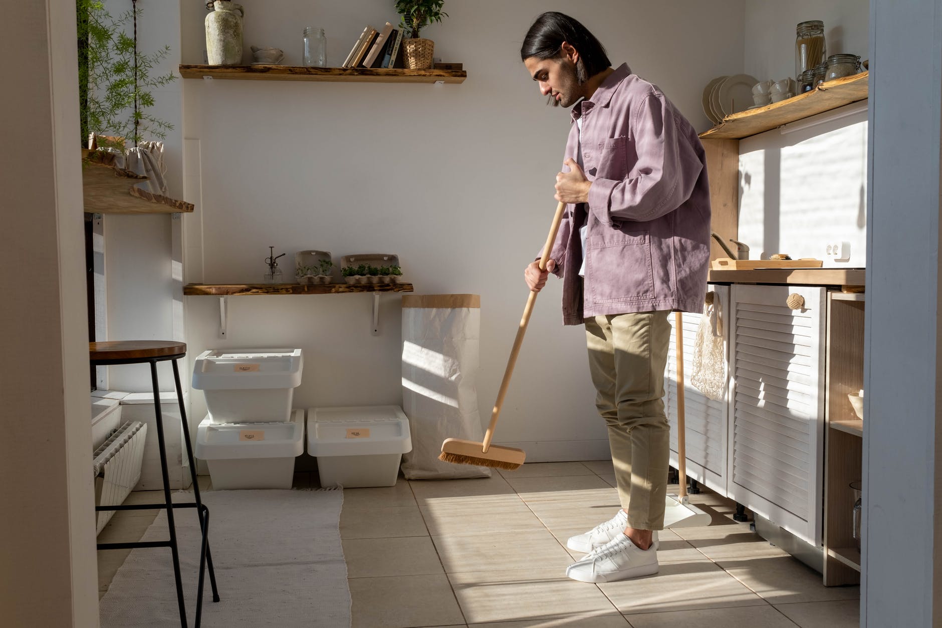 How do smart people hire the best commercial cleaner services?